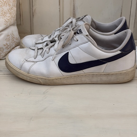 Vintage Nike Sneakers - Picture 3 of 12